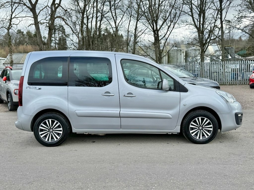 Peugeot Partner Tepee 1.6L Allure Silver #4