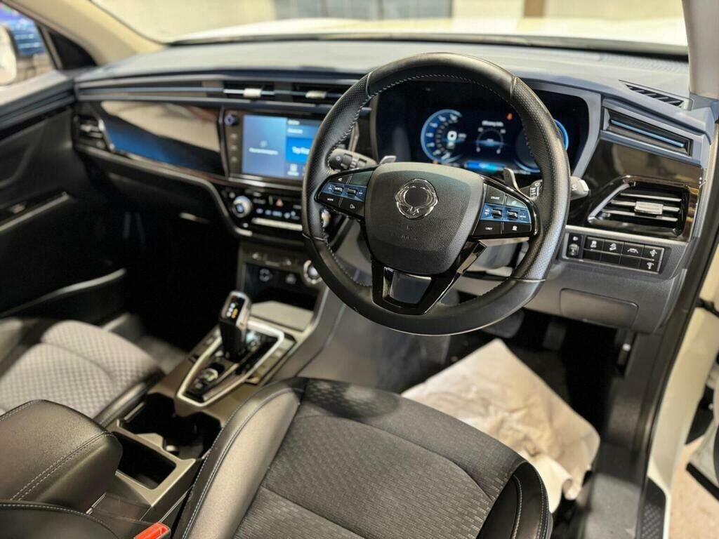 SsangYong Korando e-Motion 61.5Kwh Ultimate Suv 190 Ps Grey #8