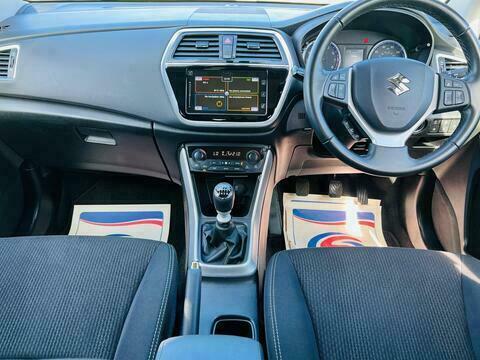 Suzuki SX4 Hatchback Black #11