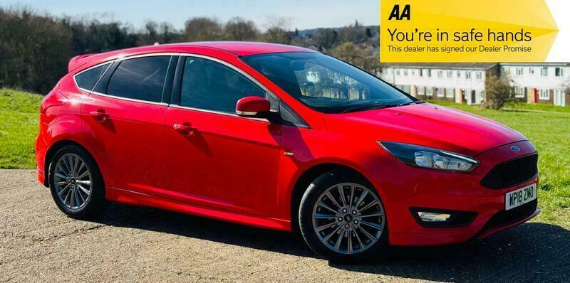 Ford Focus St-line Red