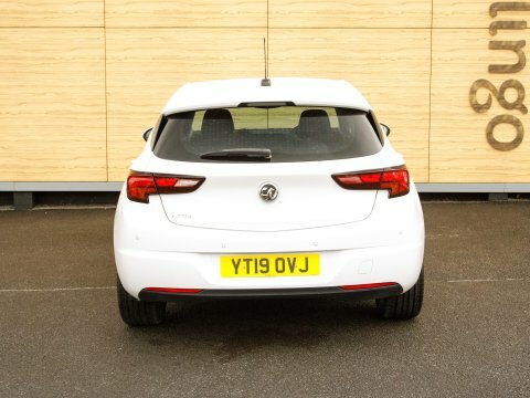 Vauxhall Astra Griffin White #6