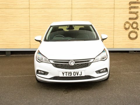Vauxhall Astra Griffin White #5