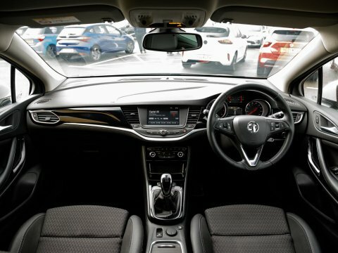 Vauxhall Astra Griffin White #3