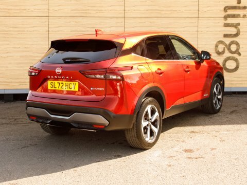 Nissan Qashqai Suv SL72HCV Red #2