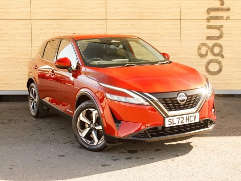 Nissan Qashqai Suv Red