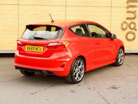 Ford Fiesta Hatchback BA69WCU Red #2