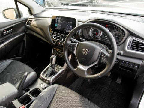 Suzuki SX4 S Cross Suv WT72DZH White #4