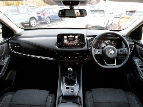 Nissan Qashqai Suv FG72EKB Red #3