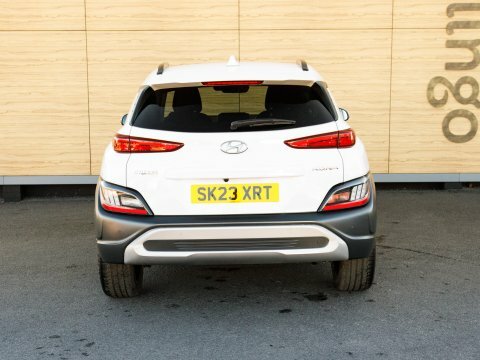 Hyundai Kona Suv SK23XRT White #6