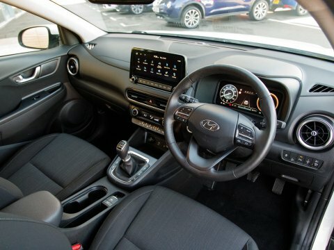 Hyundai Kona Suv SK23XRT White #4