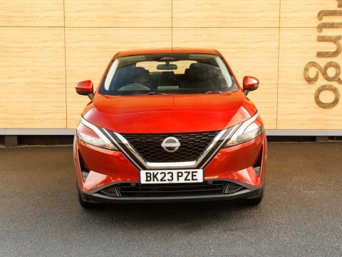 Nissan Qashqai Suv BK23PZE Red #5
