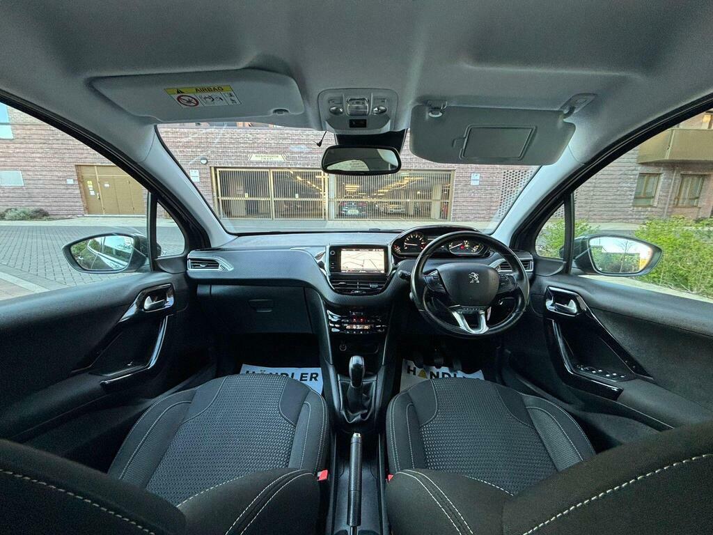 Peugeot 208 1.2 Puretech Tech Edition Euro 6 S S MK69JCO Grey #4
