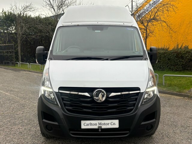 Vauxhall Movano Manual DU70XXK White #3