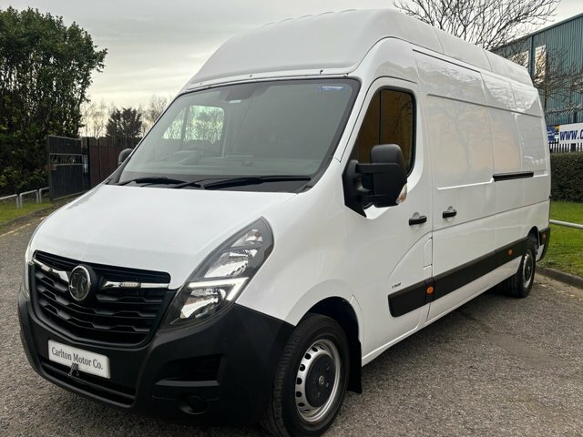 Vauxhall Movano Manual DU70XXK White #4