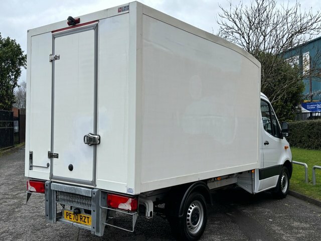 Mercedes-Benz Sprinter Manual PE70RZT White #6