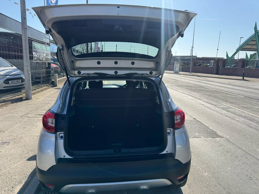 Renault Captur 1.5 Dci 90 Signature Nav SC16NBJ Silver #2
