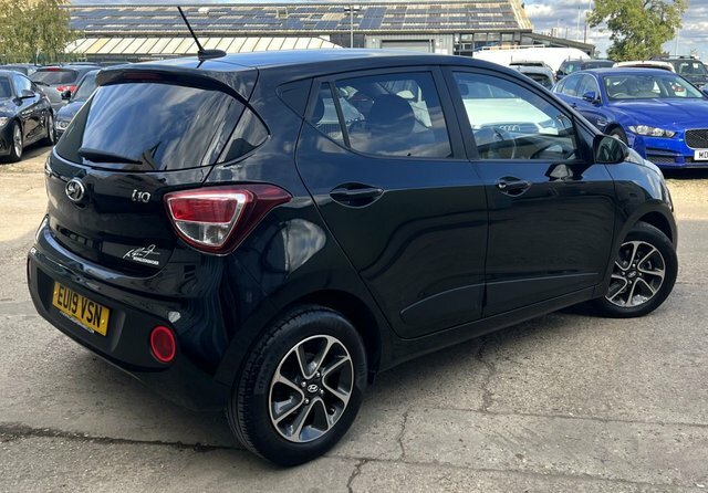 Hyundai I10 1.0 Premium Hatchback Euro 6 67 EU19VSN Black #3