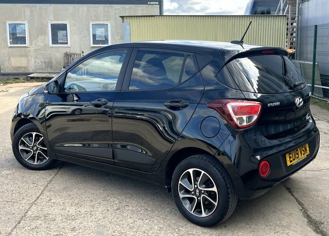 Hyundai I10 1.0 Premium Hatchback Euro 6 67 EU19VSN Black #4