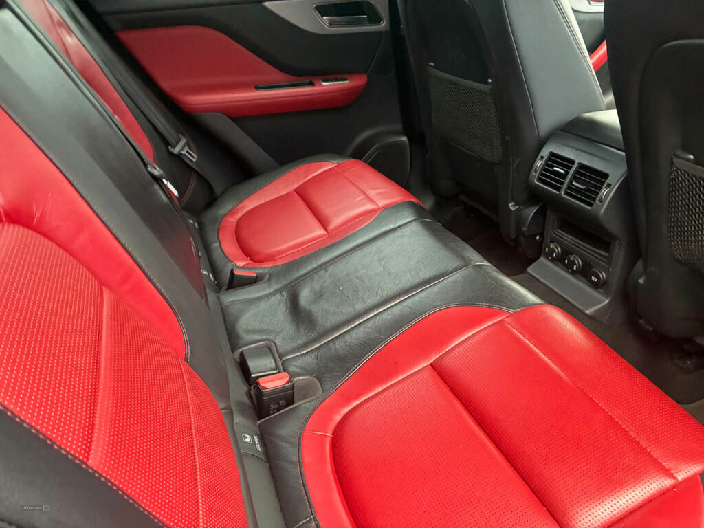 Jaguar F-Pace 2.0D 240 R-sport Awd MRZ8395 Black #3