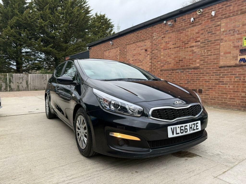 Kia Ceed 1.6 Crdi 1 Euro 6 Ss Black