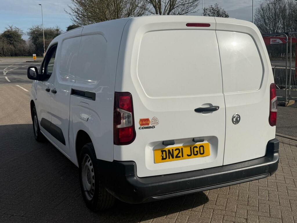Vauxhall Combo Panel Van 1.5 Turbo D 2300 Dynamic L2 H1 Euro 6 DN21JGO White #4