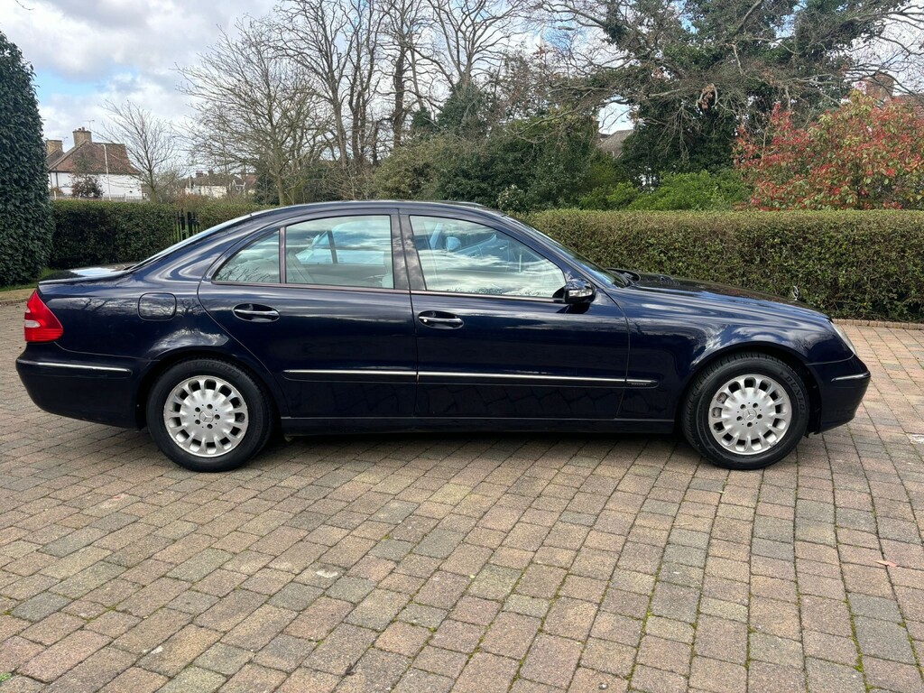 Mercedes-Benz E Class 2.6 E240 Elegance Blue #6