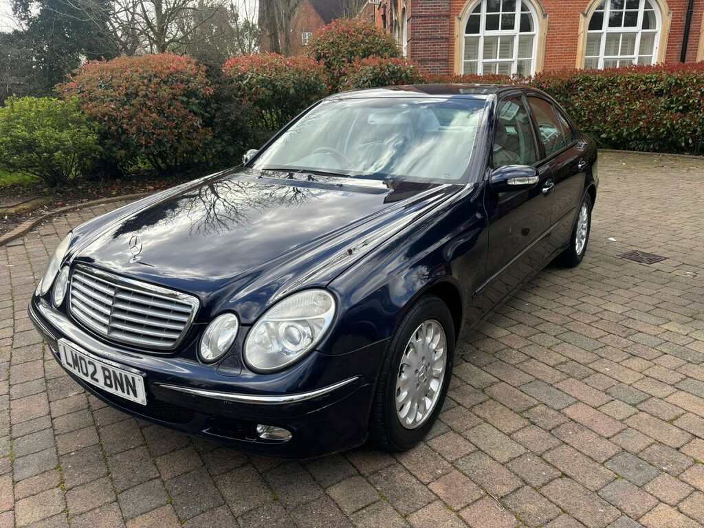 Mercedes-Benz E Class 2.6 E240 Elegance Blue