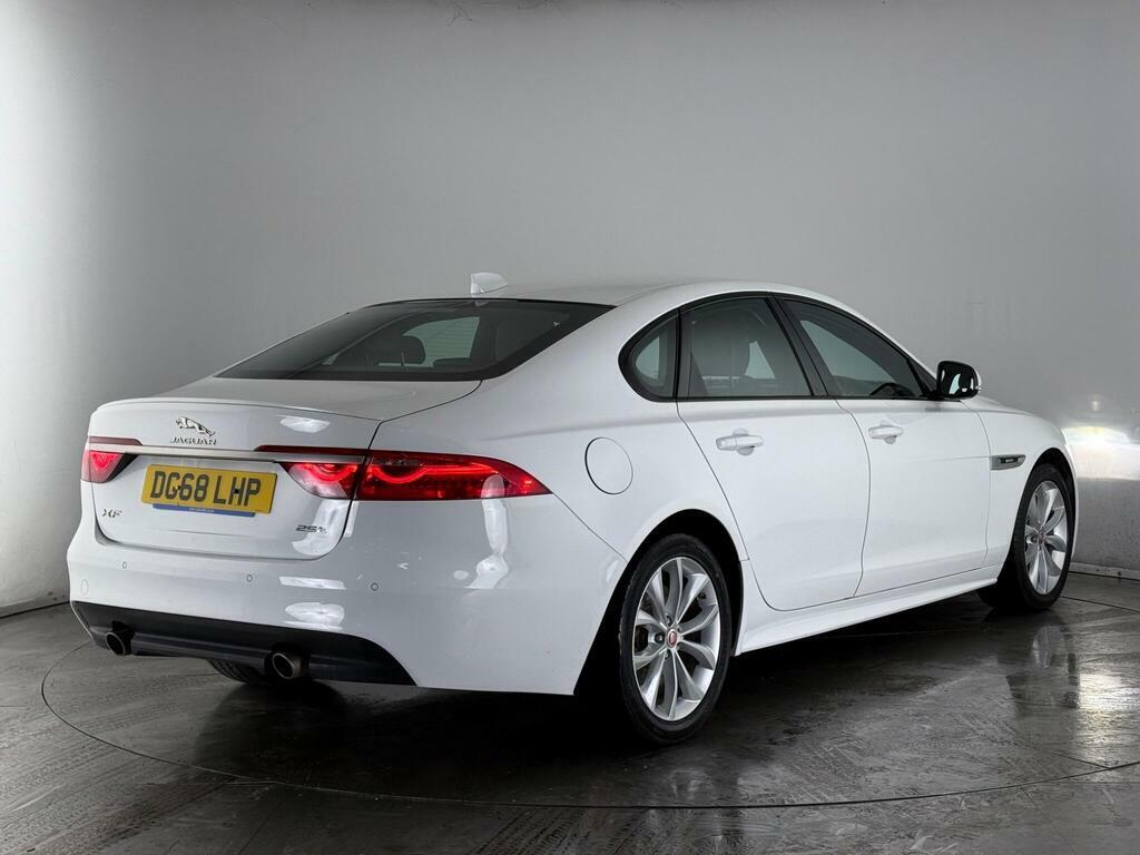 Jaguar XF 2.0I R-sport Euro 6 Ss White #4