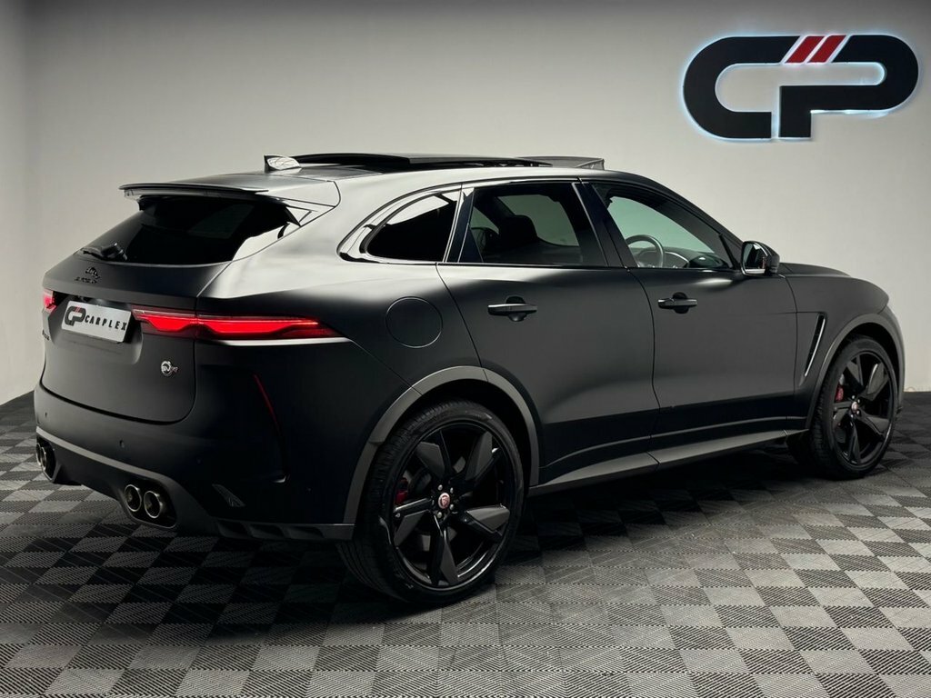 Jaguar F-Pace 5L Svr WN22EKW Black #2