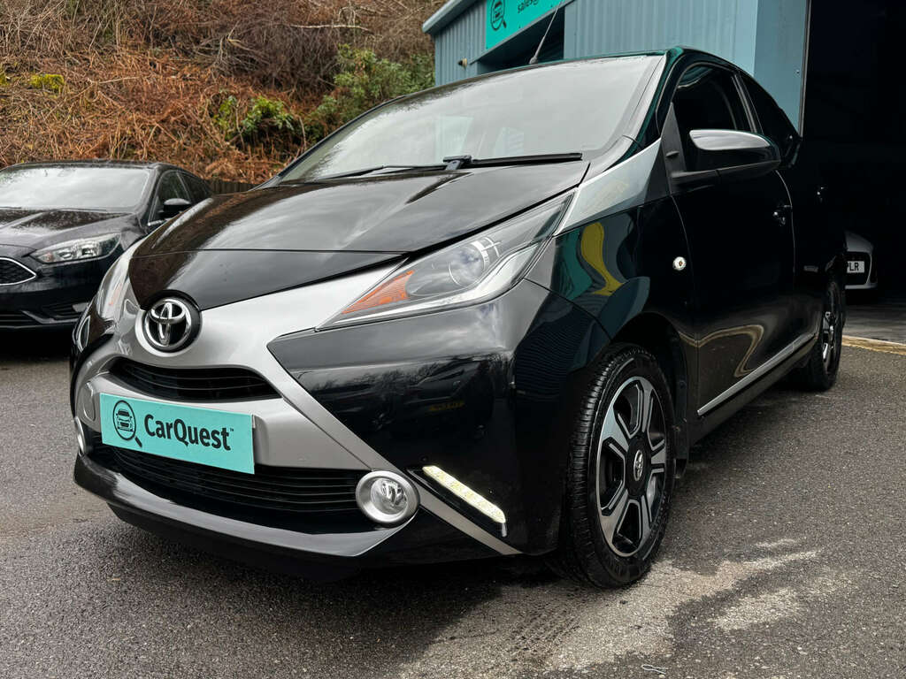 Toyota Aygo X 1.0 Aygo X-clusiv Vvt-i Black #3