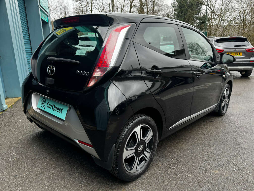 Toyota Aygo X 1.0 Aygo X-clusiv Vvt-i Black #5