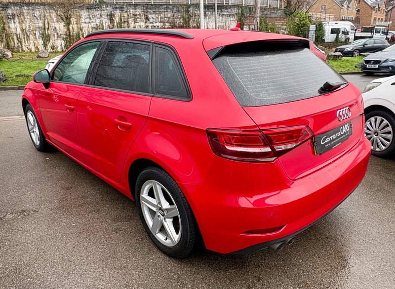 Audi A3 Tfsi Se CV67EDX Red #4