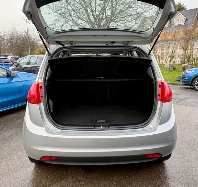 Kia Venga 1 Air Ecodynamics CV64MKZ Silver #6