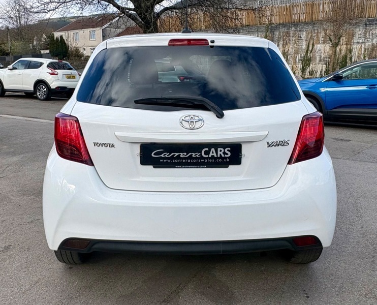 Toyota Yaris Vvt-i Icon Tss AY17WNF White #5