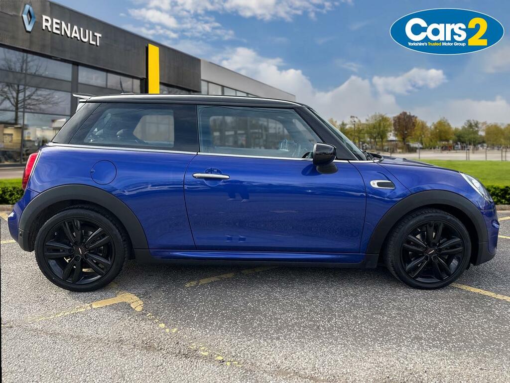 Mini Hatch 1.5 Cooper Sport II YC70OLT Blue #2