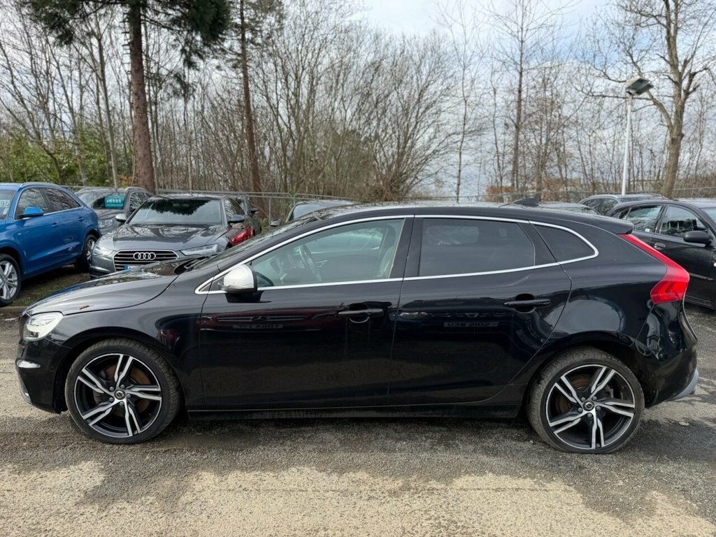 Volvo V40 1.5L R-design Edition KT19CBO Black #4