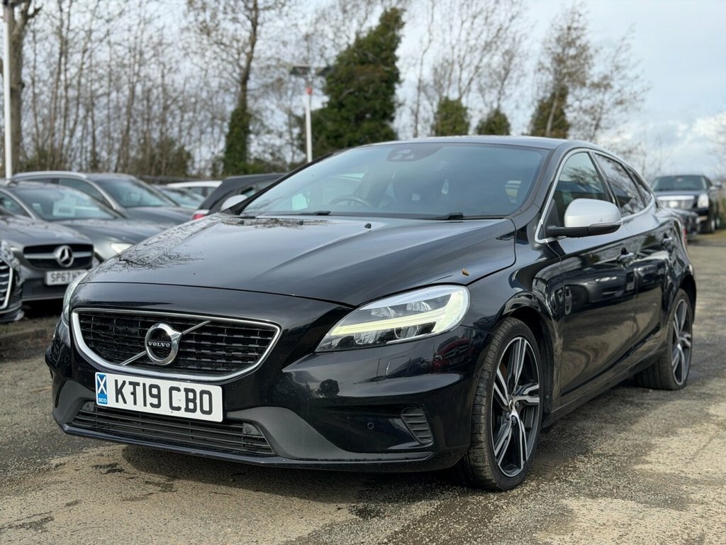 Volvo V40 1.5L R-design Edition KT19CBO Black #3