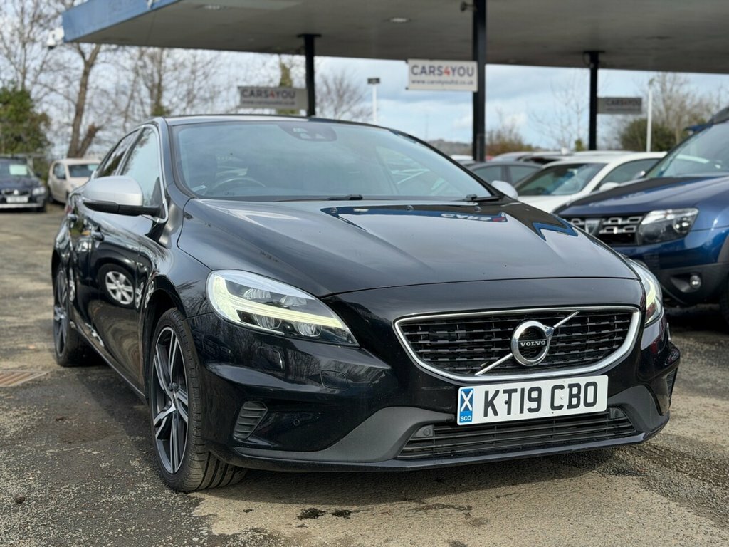 Volvo V40 1.5L R-design Edition Black