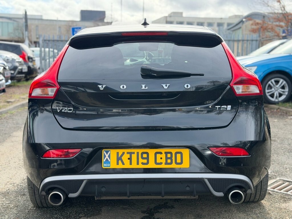 Volvo V40 1.5L R-design Edition KT19CBO Black #6