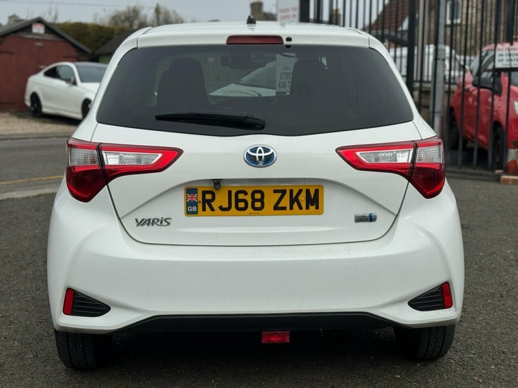 Toyota Yaris Hatchback RJ68ZKM White #5
