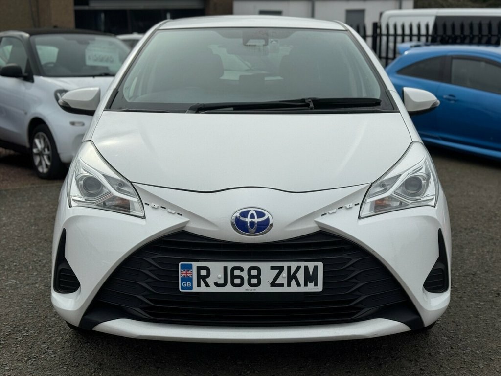 Toyota Yaris Hatchback RJ68ZKM White #2