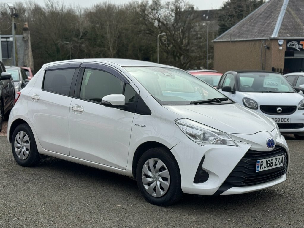 Toyota Yaris Hatchback White