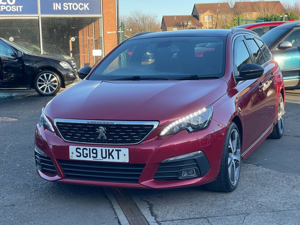 Peugeot 308 SW 1.2L Tech Edition Red