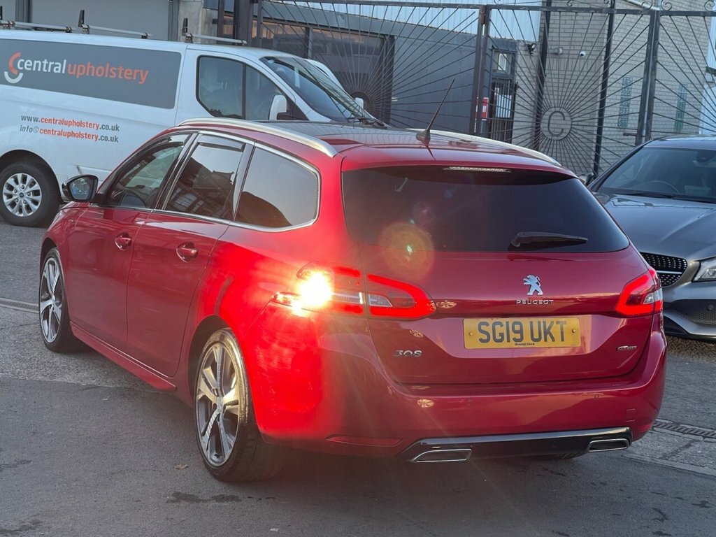 Peugeot 308 SW 1.2L Tech Edition Red #4