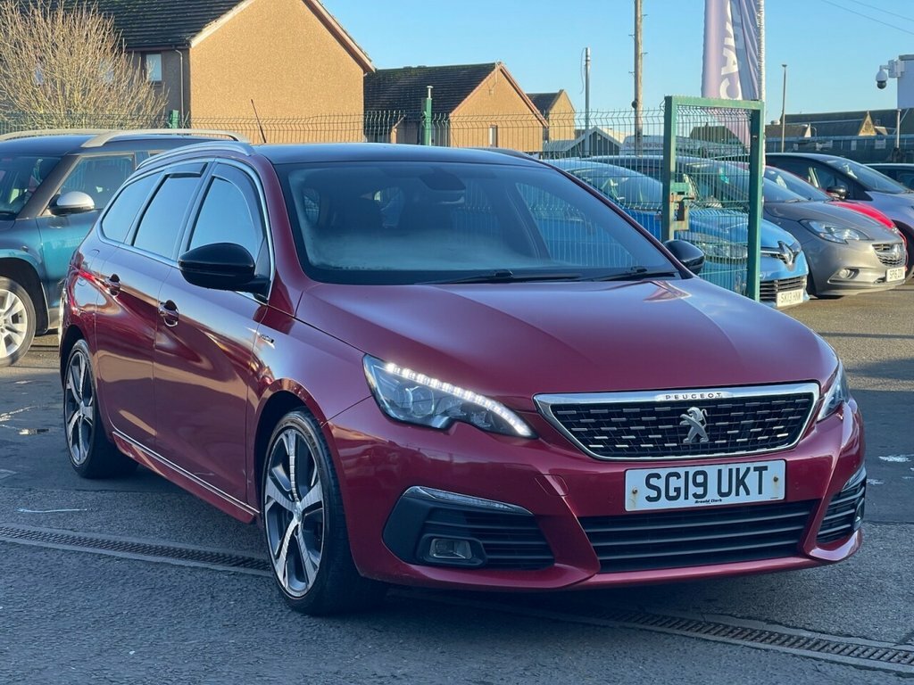 Peugeot 308 SW 1.2L Tech Edition Red #3