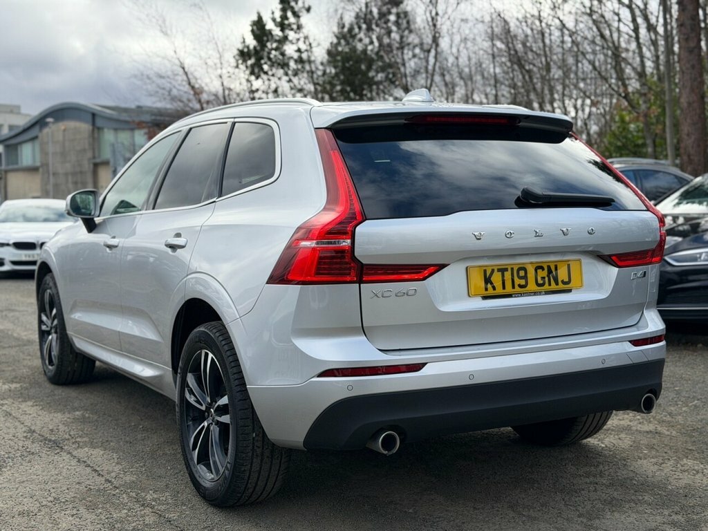 Volvo XC60 2L Momentum Pro KT19GNJ Silver #5