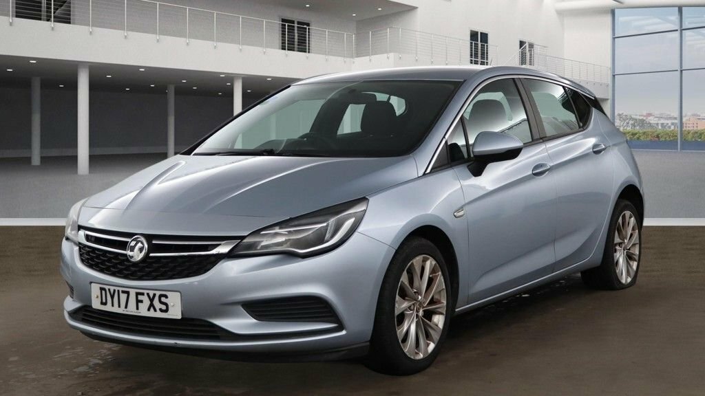 Vauxhall Astra 1L Design DY17FXS Silver #2