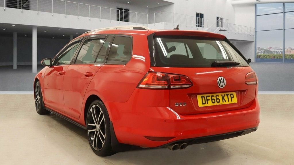 Volkswagen Golf 2L Gtd DF66KTP Red #3