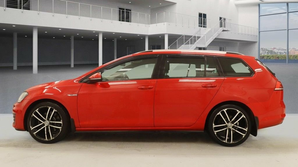 Volkswagen Golf 2L Gtd DF66KTP Red #6