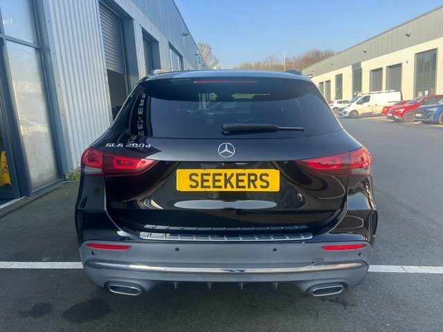 Mercedes-Benz GLA Class Gla200d Amg Line Executive Black #5